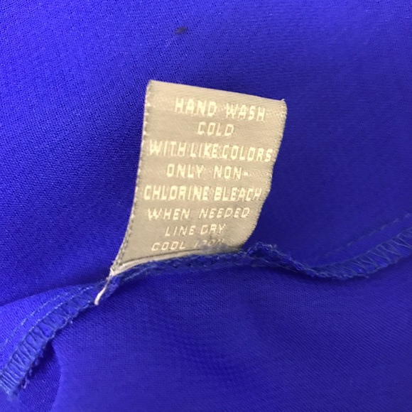 CHARLOTTE RUSSE Royal Blue Flowy Sleeveless Blouse - Picture 7 of 8